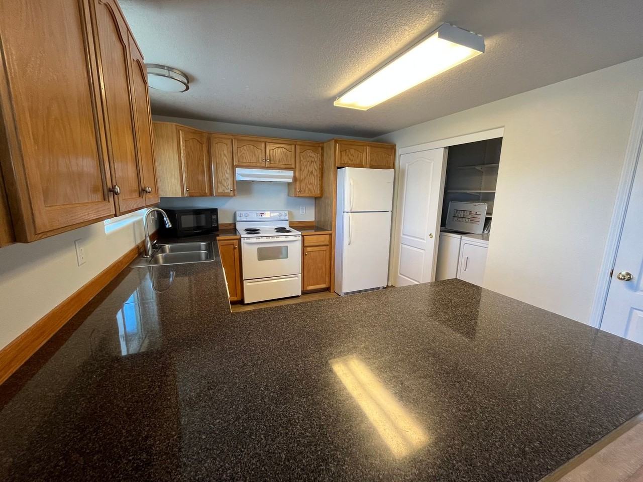 157 W Sisters Park Dr - Photo 5 of 13