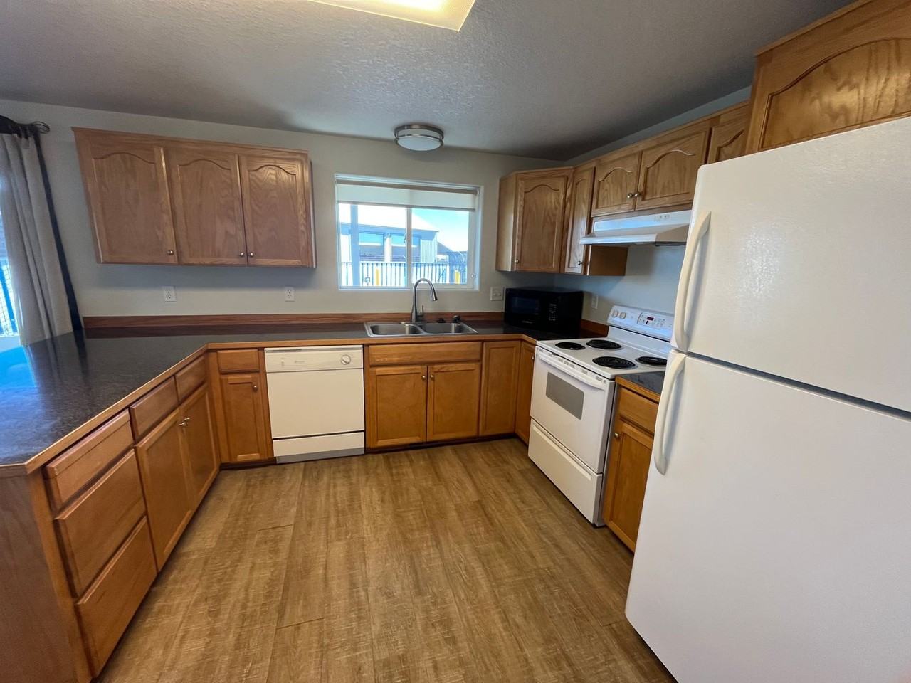 157 W Sisters Park Dr - Photo 6 of 13