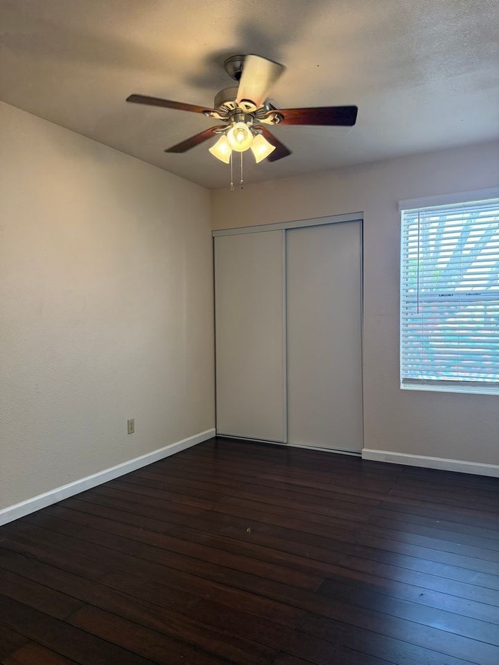 1342 S Sunset Dr - Photo 6 of 14