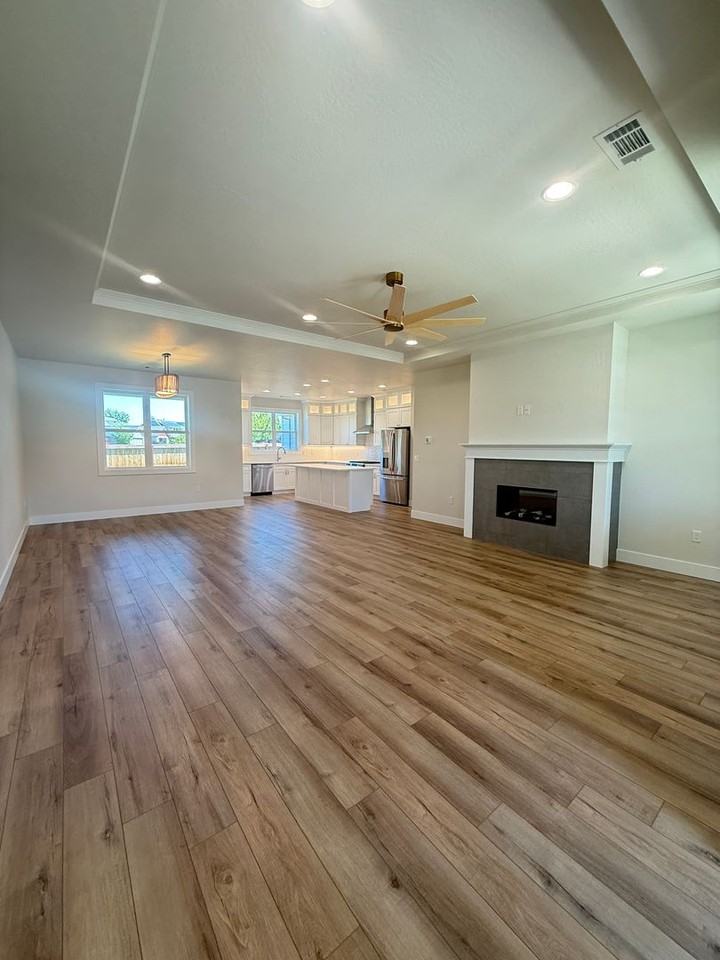 3145 Monaco Ct - Photo 2 of 21