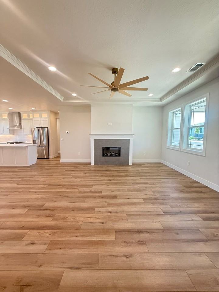 3145 Monaco Ct - Photo 3 of 21