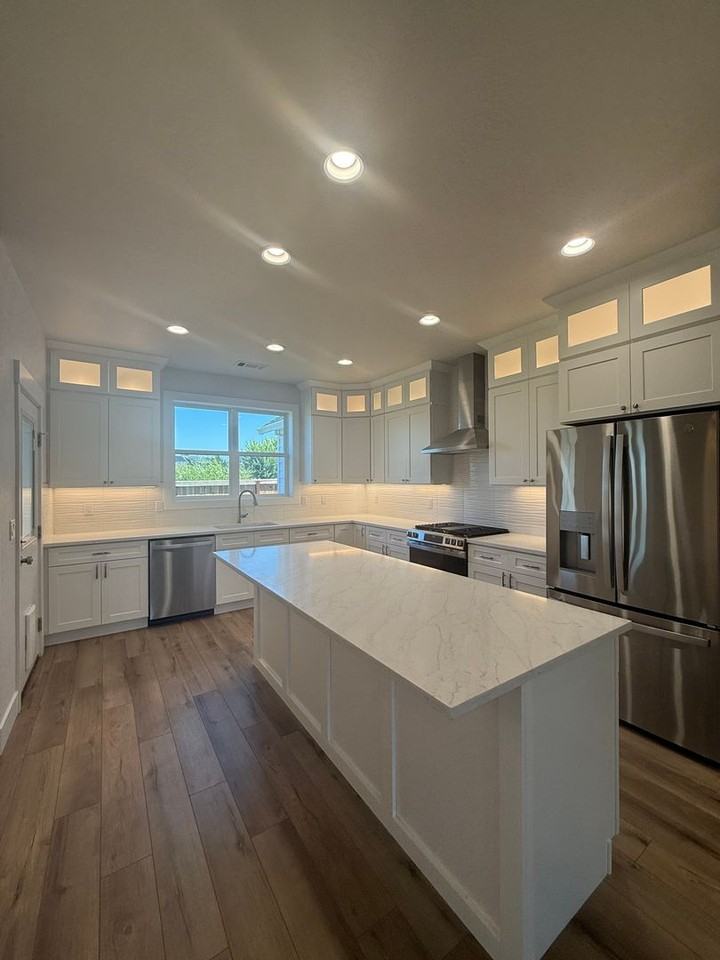 3145 Monaco Ct - Photo 5 of 21