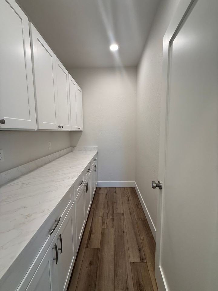 3145 Monaco Ct - Photo 6 of 21