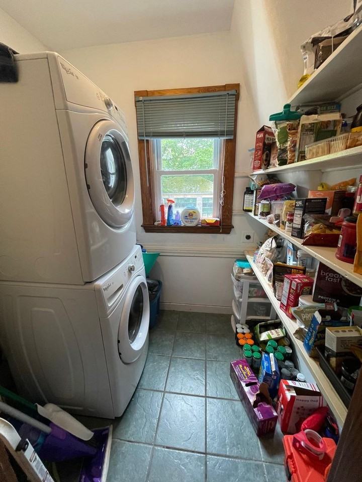 25 Mapleton St - Photo 5 of 13