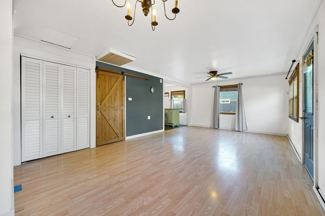 6410 Grand Ave - Photo 7 of 18