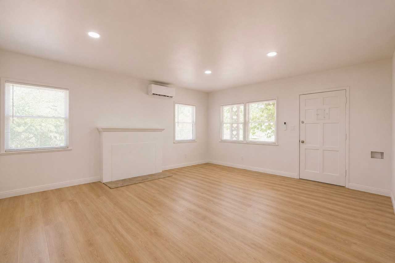 4723 Arlington Ave - Photo 3 of 35