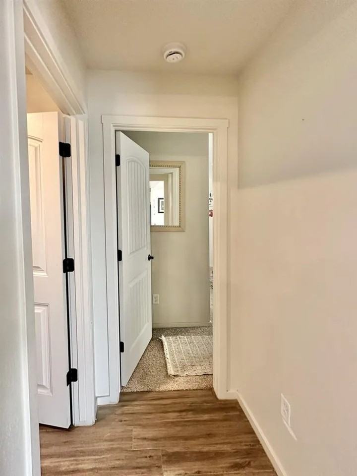 1210 San Carlos St - Photo 4 of 38