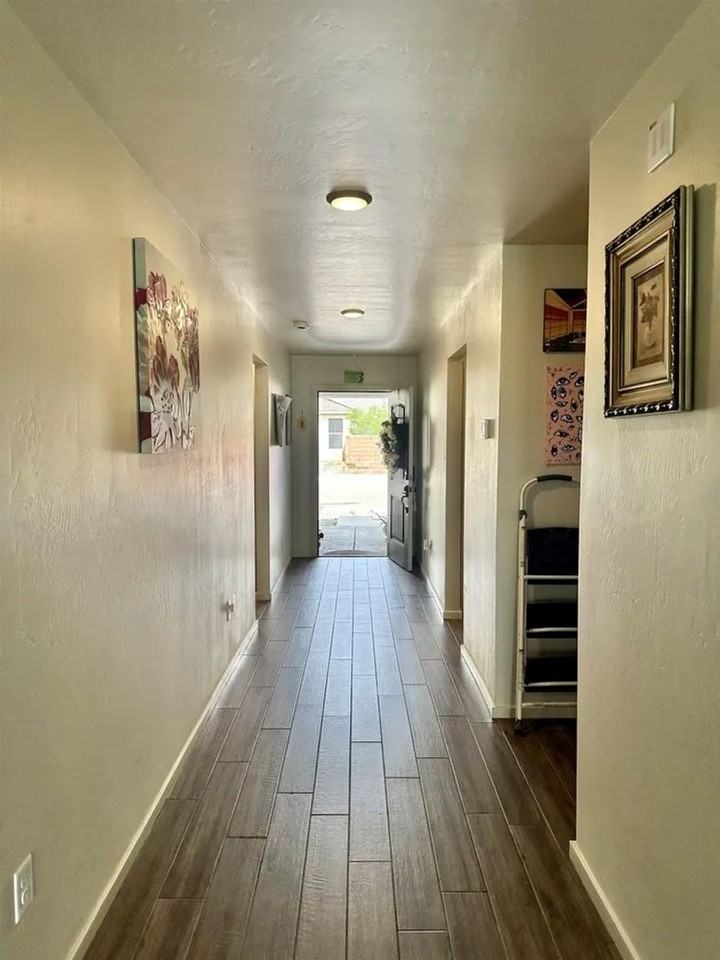 1210 San Carlos St - Photo 7 of 38
