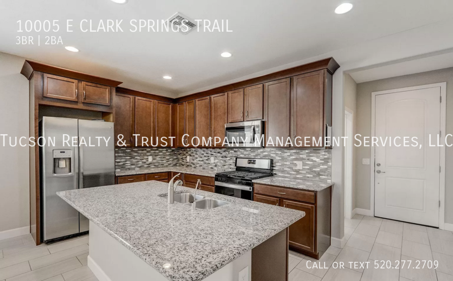 10005 E Clark Springs Trl - Photo 3 of 7