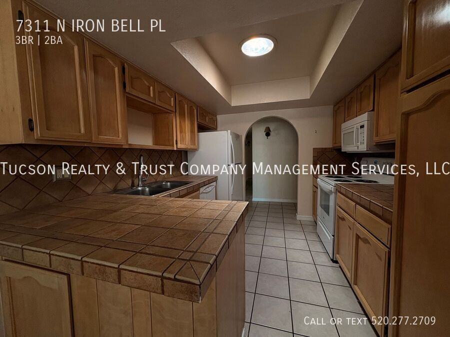 7311 N Iron Bell Pl - Photo 2 of 21