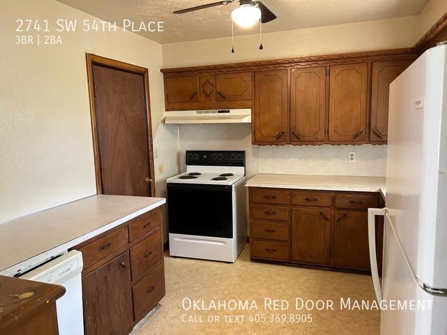 2741 Sw 54th Pl - Photo 3 of 22