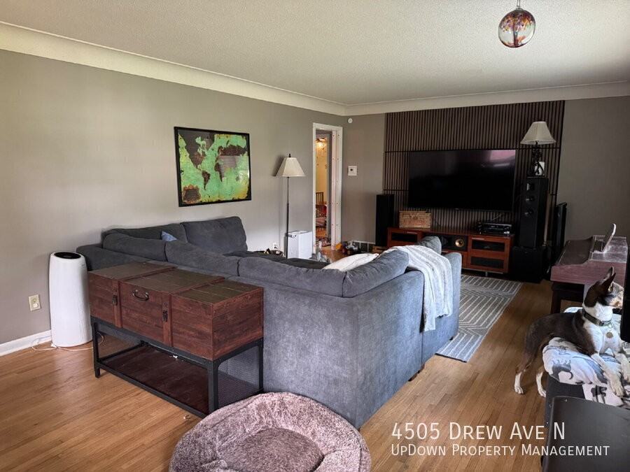 4505 Drew Ave N - Photo 2 of 5