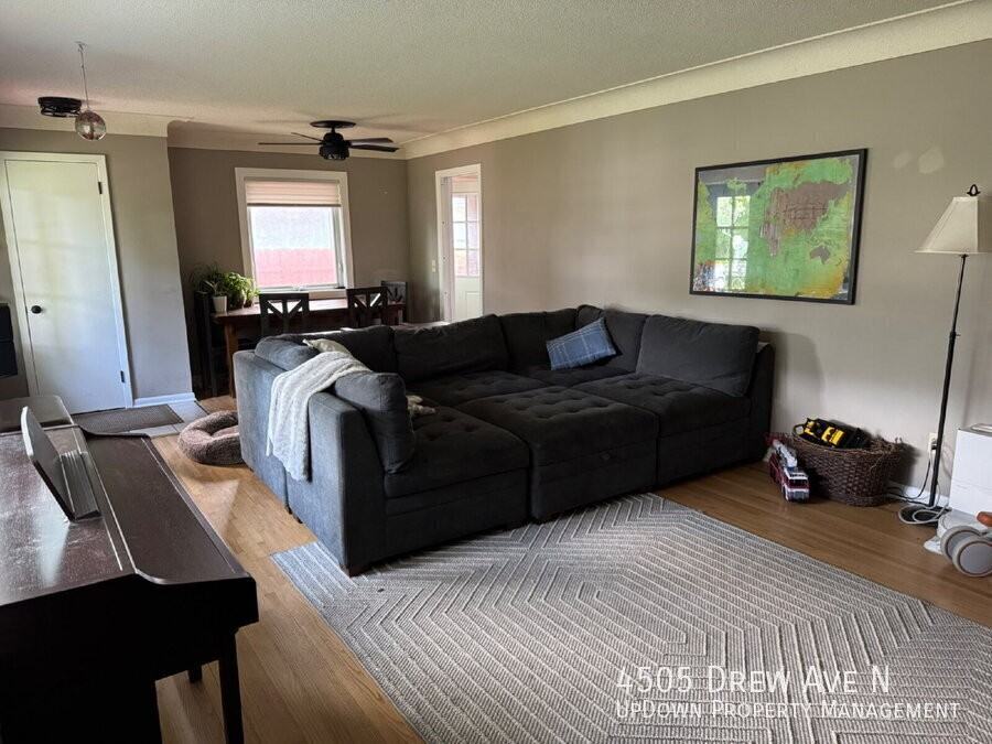 4505 Drew Ave N - Photo 3 of 5
