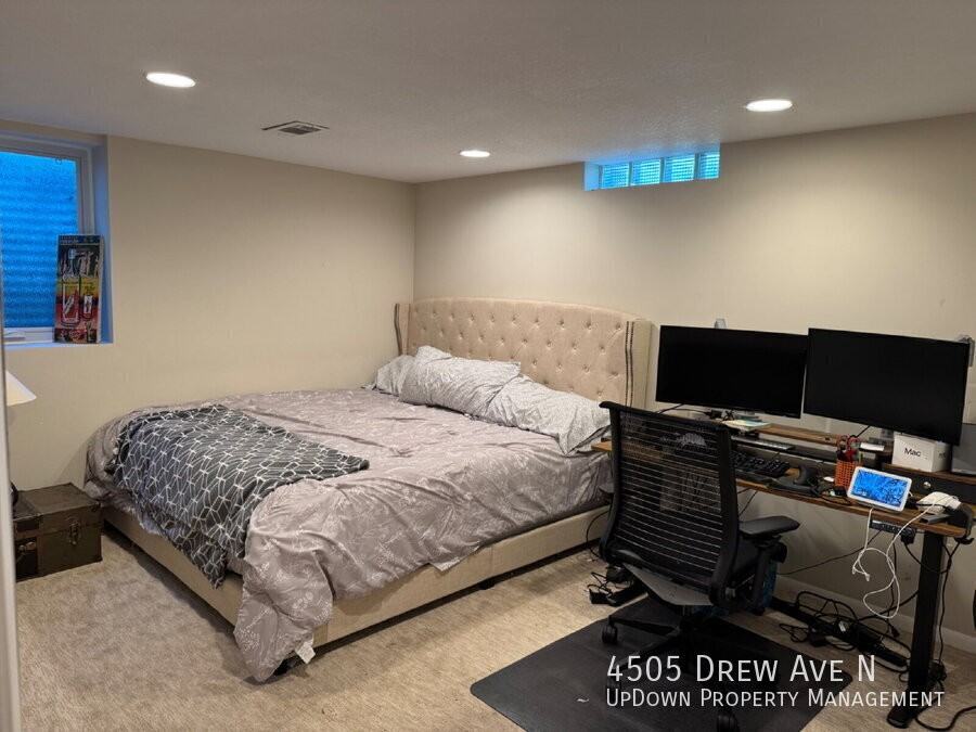 4505 Drew Ave N - Photo 4 of 5
