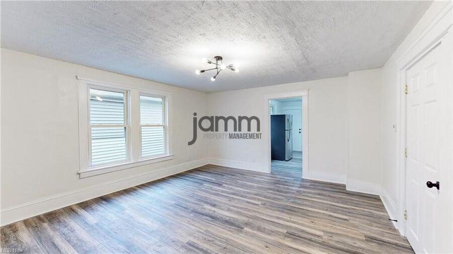 1851 W 52nd St - Photo 5 of 20