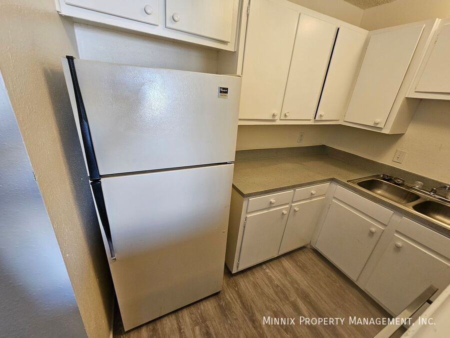 1600 Yonkers St #9 - Photo 5 of 14