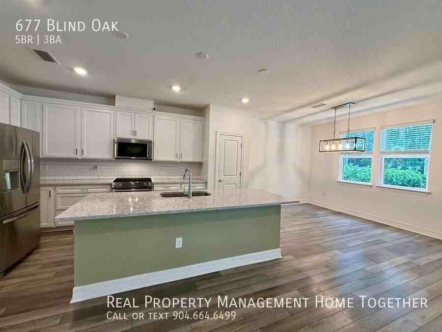 677 Blind Oak Cir - Photo 4 of 37
