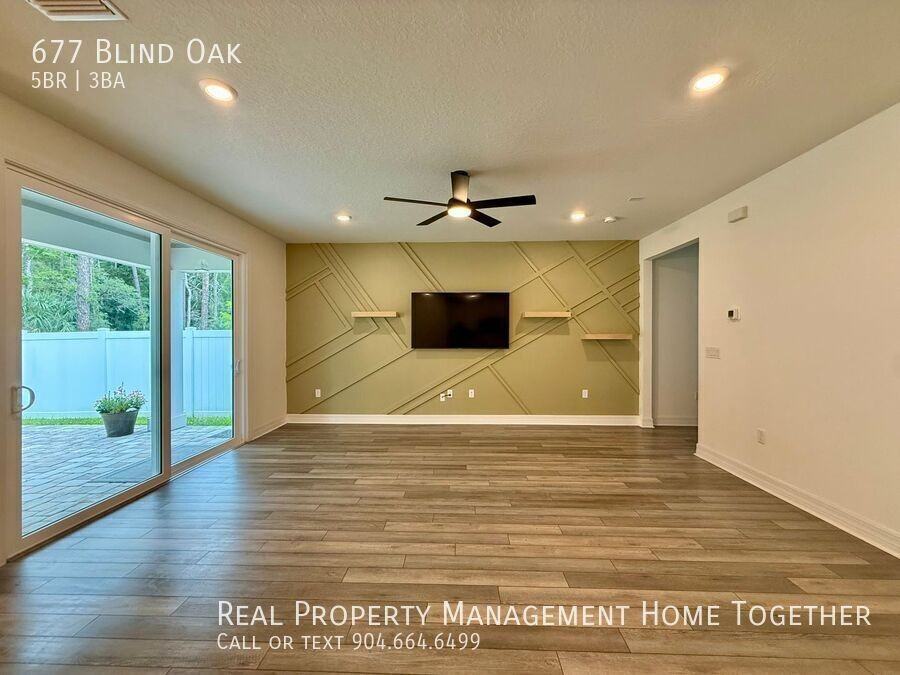 677 Blind Oak Cir - Photo 6 of 37