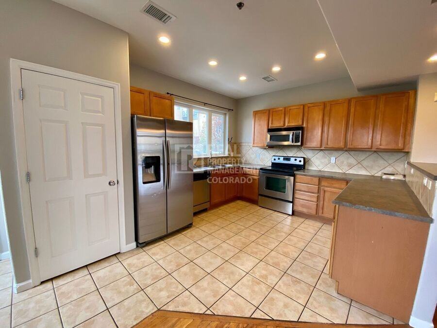 14951 E Gill Ave #E - Photo 3 of 21
