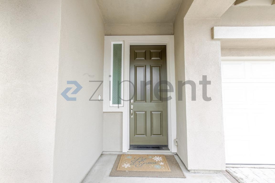 2776 Elderberry St - Photo 5 of 43