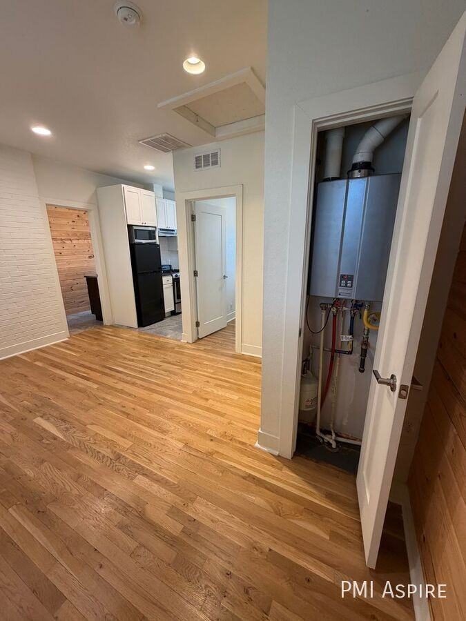 1620 Utica St #1610 - Photo 3 of 6