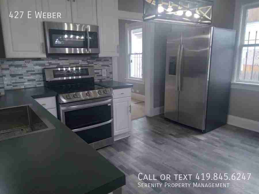 427 E Weber St - Photo 2 of 16