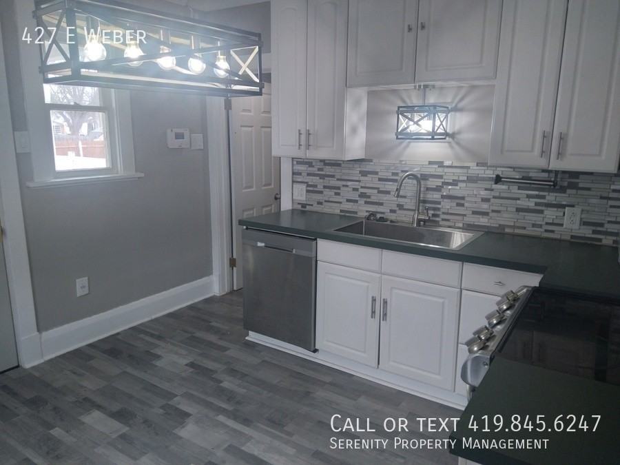 427 E Weber St - Photo 3 of 16