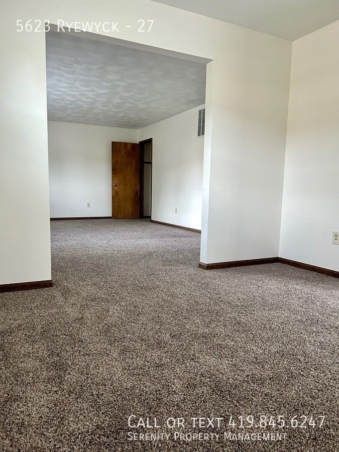 5623 Ryewyck Dr #27 - Photo 6 of 11