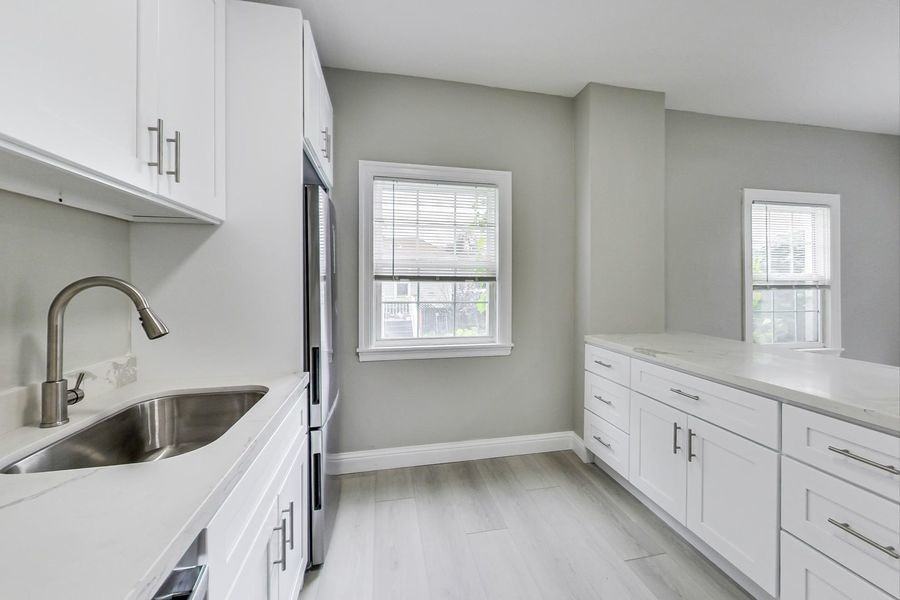 1824 Linden St #08 - Photo 5 of 24