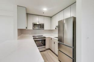 95 41st St #201 - Photo 1 of 1