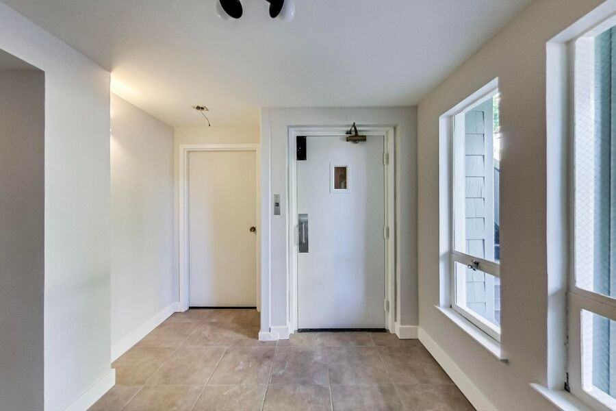 95 41st St #201 - Photo 3 of 30