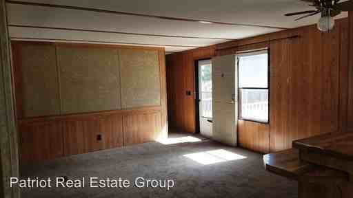 12940 Murphy Rd - Photo 2 of 17