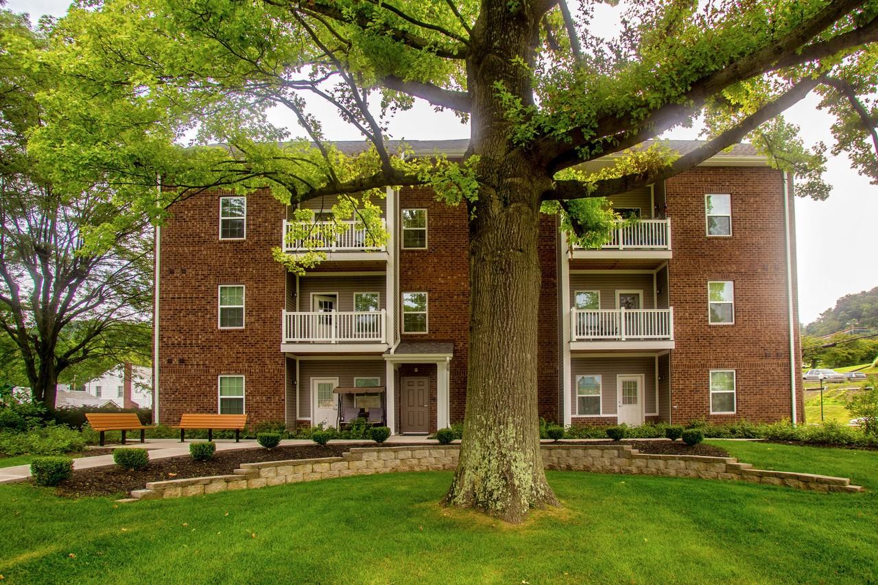 Capital Greene - Photo 2 of 25
