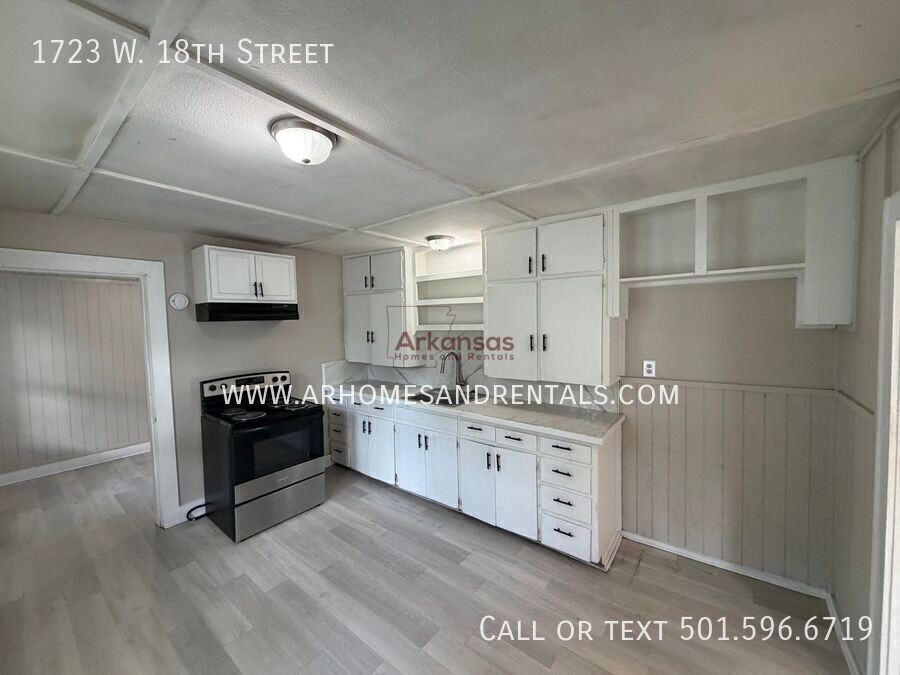 1723 W 18th St - Photo 4 of 16