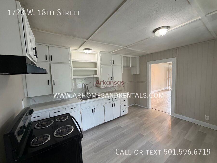 1723 W 18th St - Photo 5 of 16