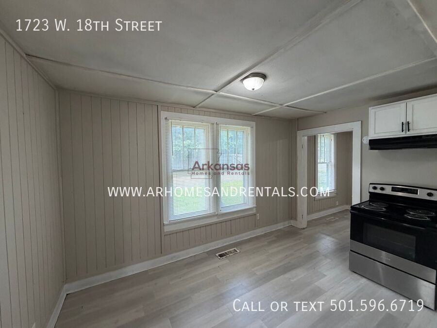 1723 W 18th St - Photo 6 of 16