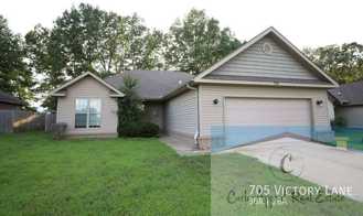 705 Victory Ln - Photo 1 of 1
