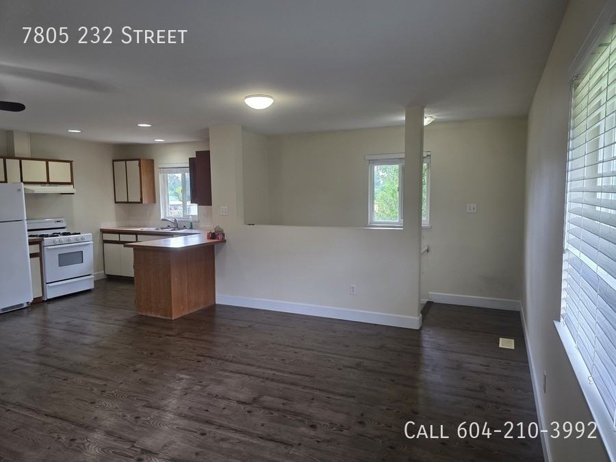 7805 Street - Photo 7 of 17