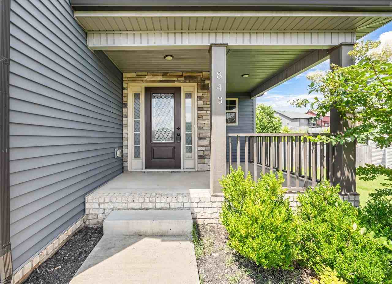 843 Crestone Ln - Photo 7 of 40