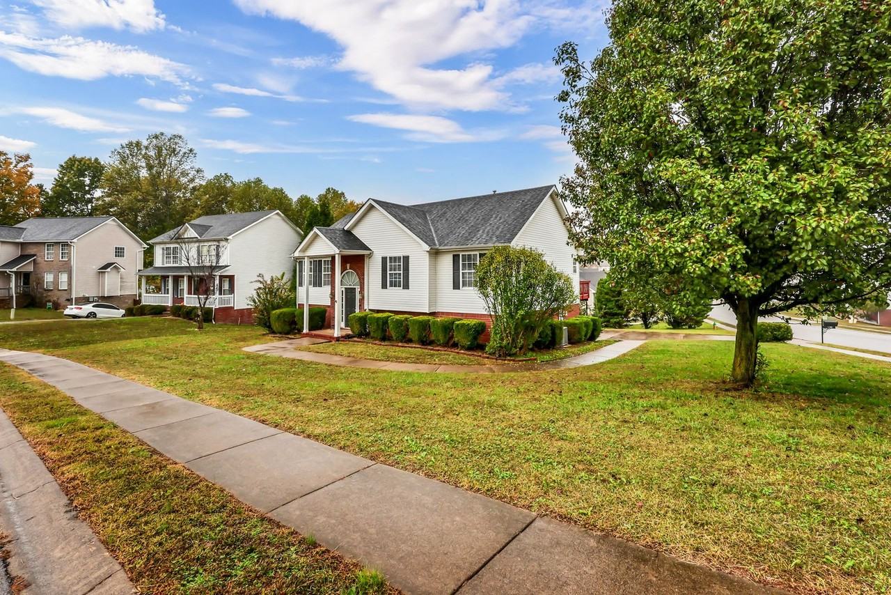 2856 Sharpie Dr - Photo 7 of 42