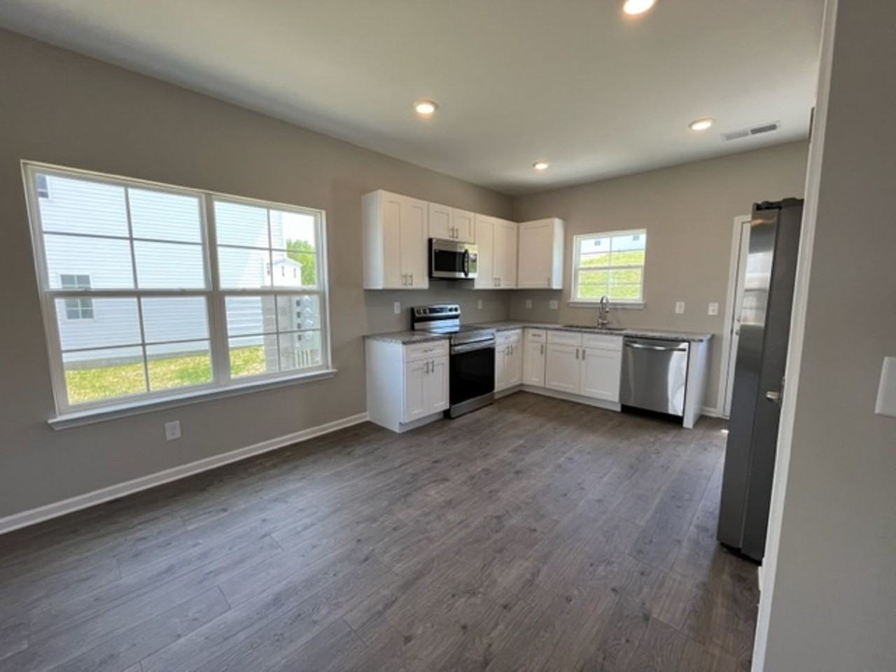 224 Tara Ct - Photo 5 of 17