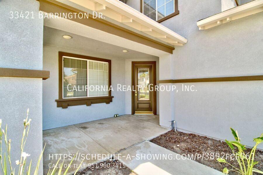 33421 Barrington Dr - Photo 4 of 50