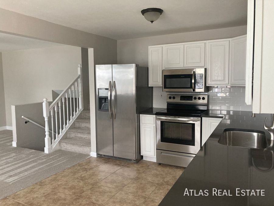 209 21st Avenue Ct - Photo 3 of 17