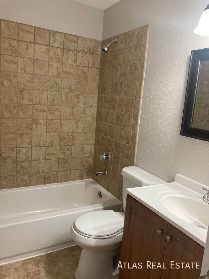 209 21st Avenue Ct - Photo 4 of 17