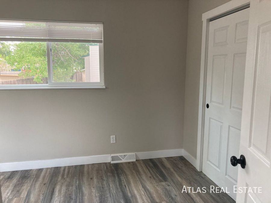 209 21st Avenue Ct - Photo 7 of 17