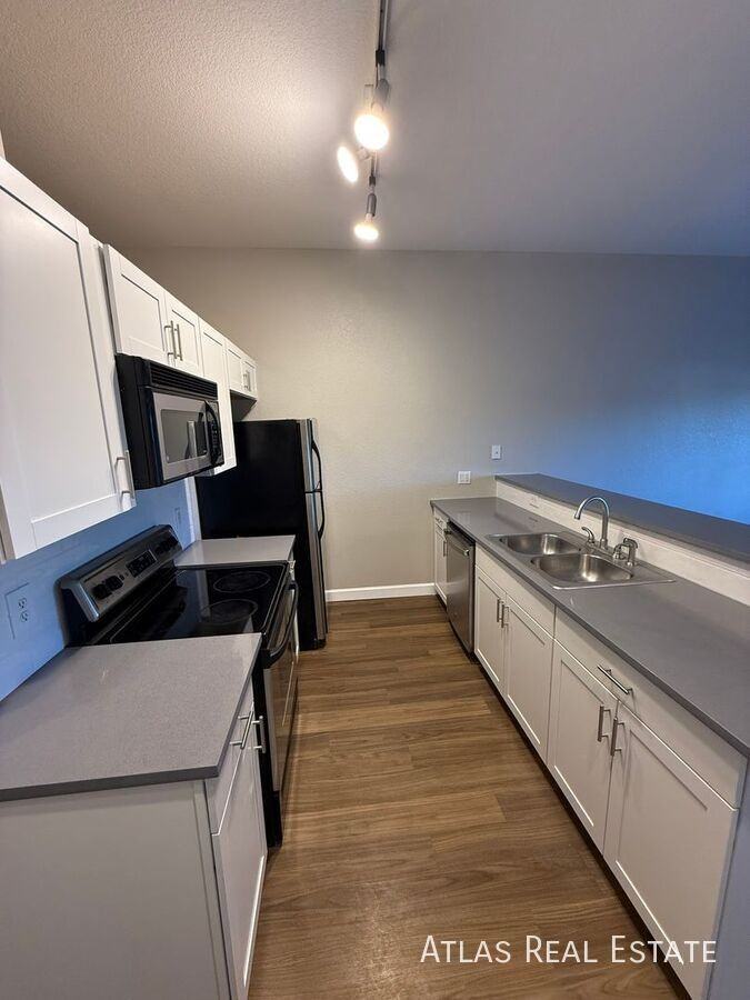 15475 E Andrews Dr #315 - Photo 2 of 26