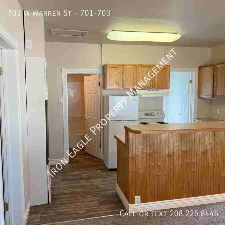 703 W Warren St #701-703 - Photo 4 of 13