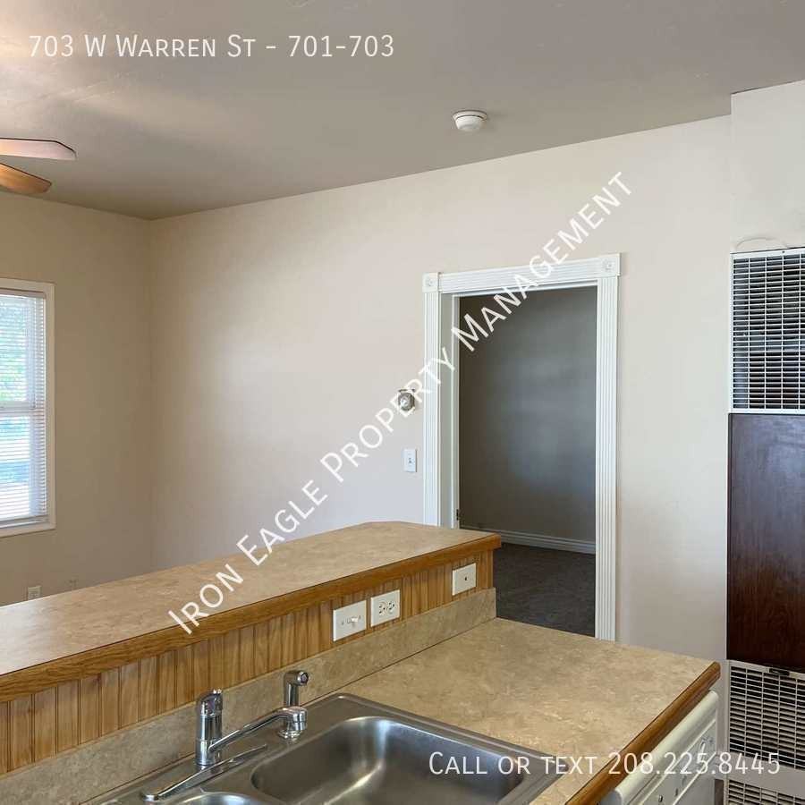 703 W Warren St #701-703 - Photo 7 of 13