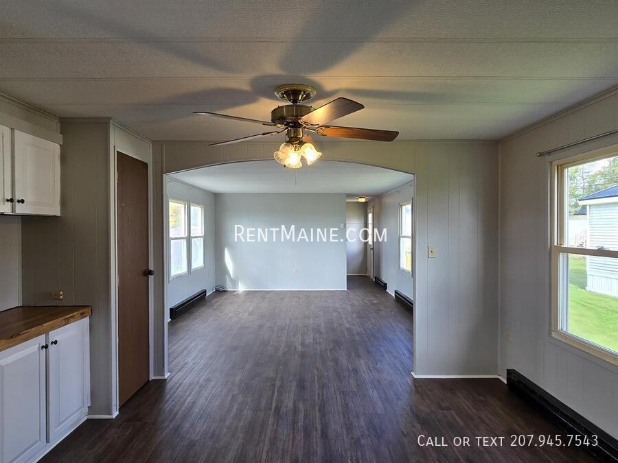 126 C St - Photo 2 of 13