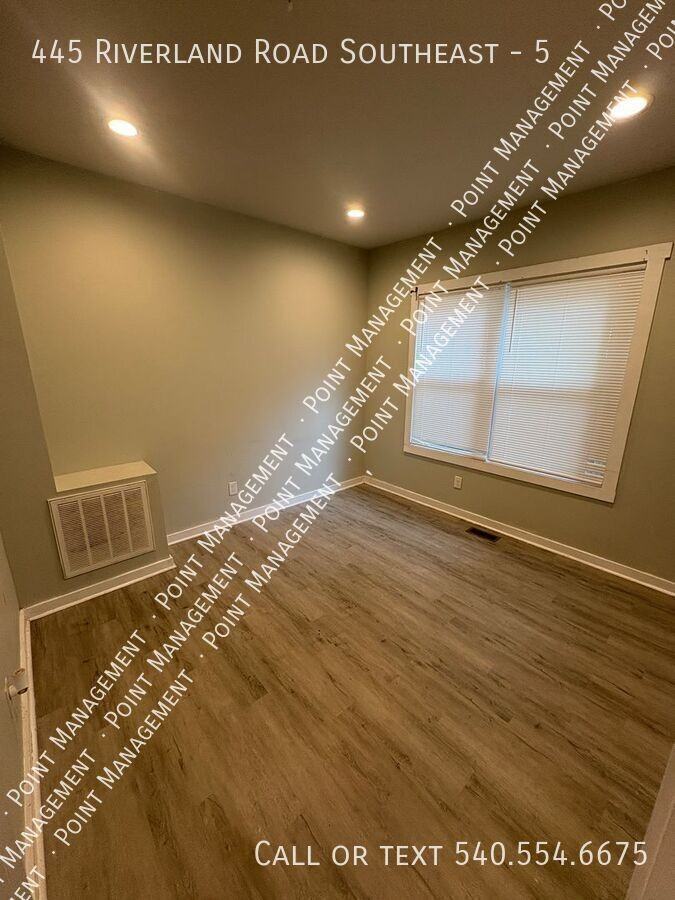 445 Riverland Rd Se #5 - Photo 3 of 5